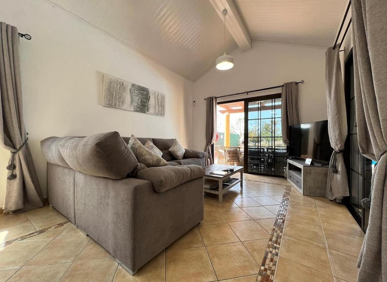 Villa Eva - New To The Market, Fully Refurbished Licensed Villa - Private Pool Caleta De Fuste Luaran gambar