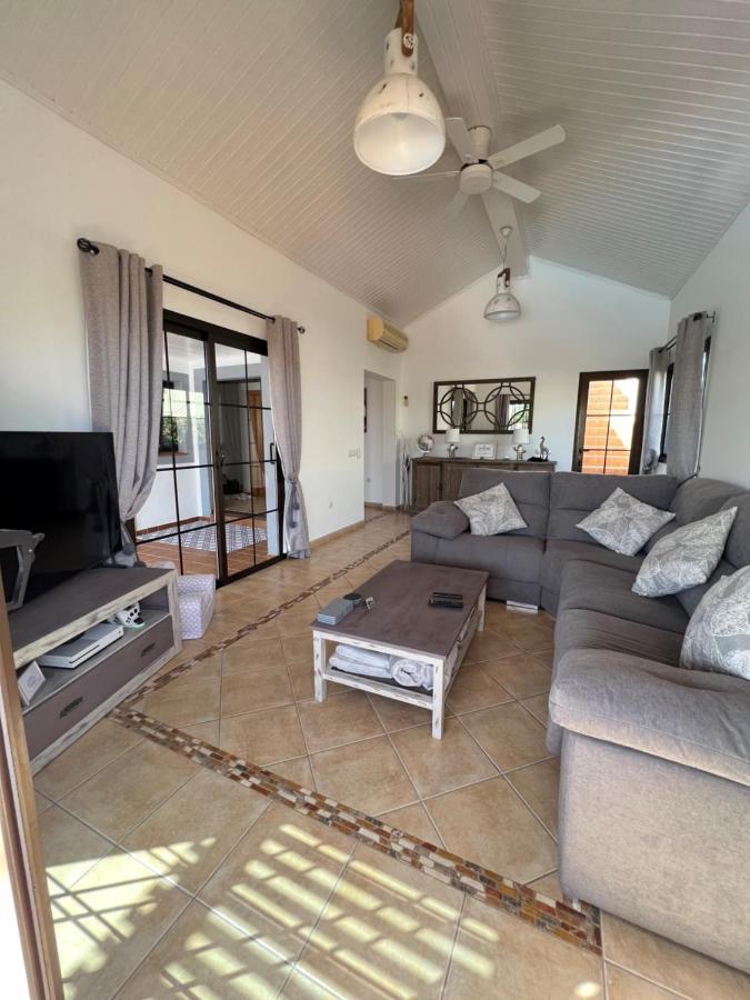 Villa Eva - New To The Market, Fully Refurbished Licensed Villa - Private Pool Caleta De Fuste Luaran gambar