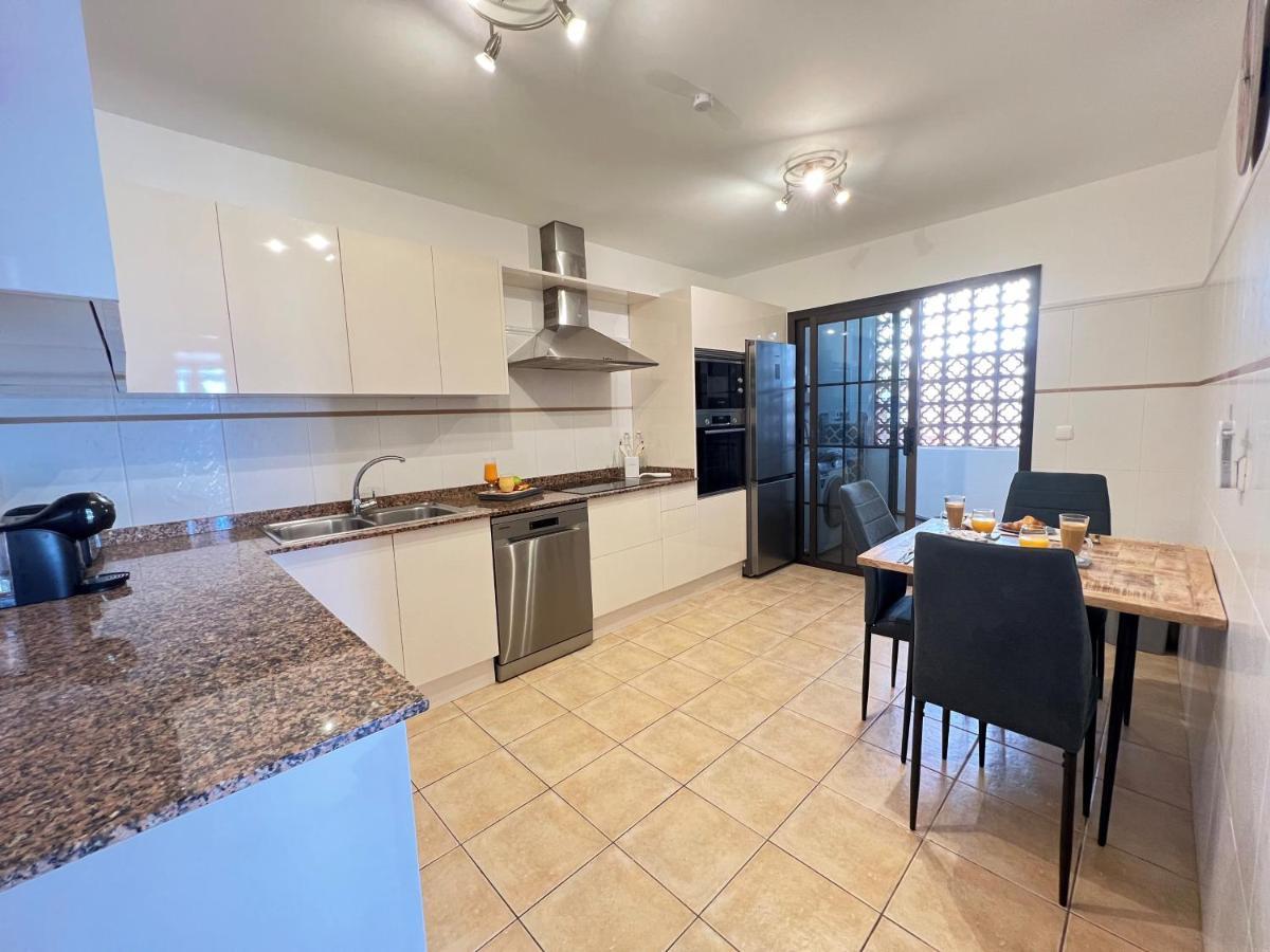Villa Eva - New To The Market, Fully Refurbished Licensed Villa - Private Pool Caleta De Fuste Luaran gambar