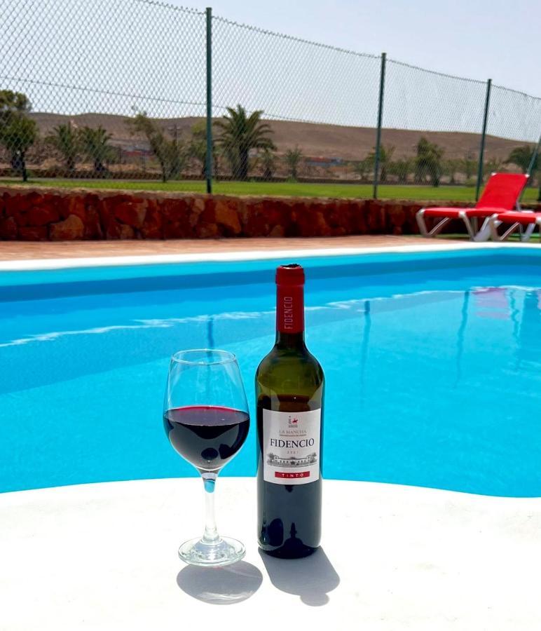 Villa Eva - New To The Market, Fully Refurbished Licensed Villa - Private Pool Caleta De Fuste Luaran gambar