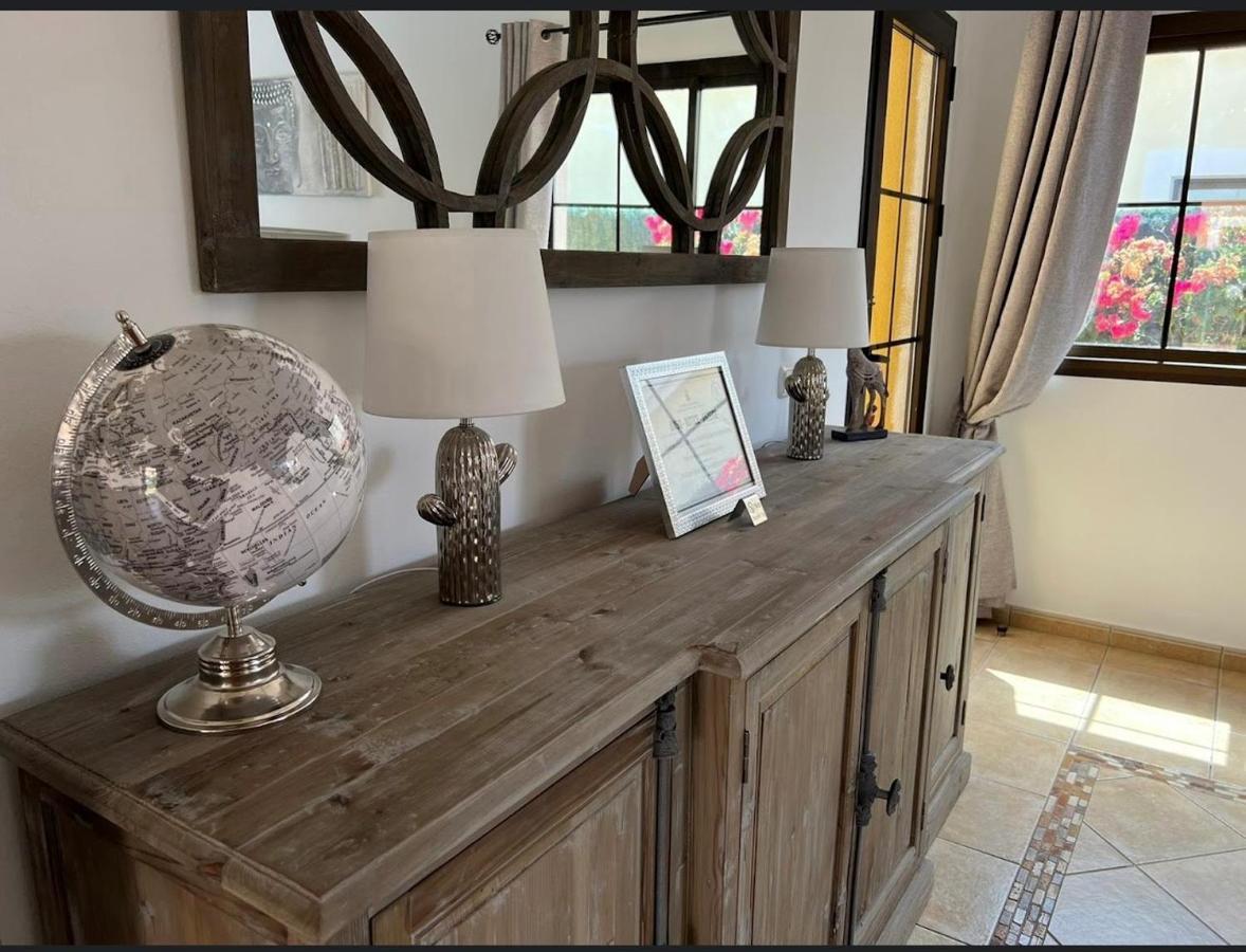 Villa Eva - New To The Market, Fully Refurbished Licensed Villa - Private Pool Caleta De Fuste Luaran gambar