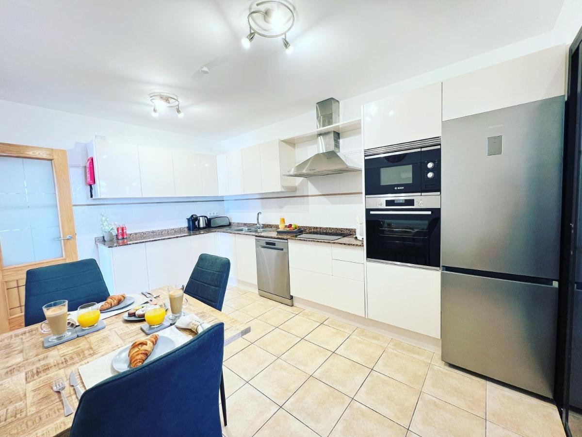 Villa Eva - New To The Market, Fully Refurbished Licensed Villa - Private Pool Caleta De Fuste Luaran gambar