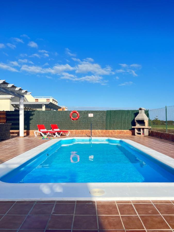 Villa Eva - New To The Market, Fully Refurbished Licensed Villa - Private Pool Caleta De Fuste Luaran gambar